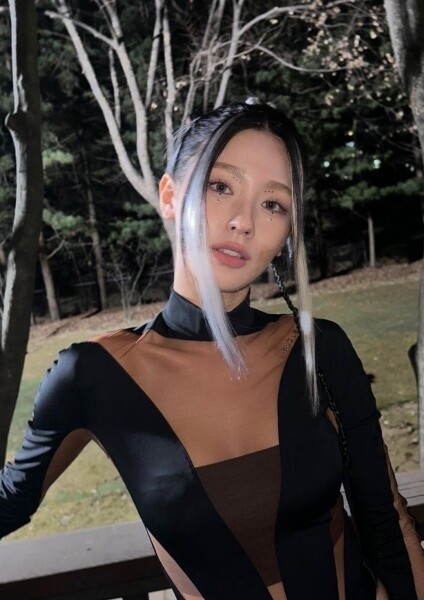 (G)I-DLE薇娟身材火辣！蛇腰直角肩曹薇娟Miyeon4個瘦身運動餐單公開