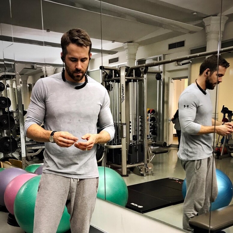 《死侍與狼人》Ryan Reynolds肌肉訓練大公開!6招練成死侍同款緊緻腹肌! 《死侍與狼人》Ryan Reynolds肌肉訓練大公開!6招練成死侍同款緊緻腹肌!