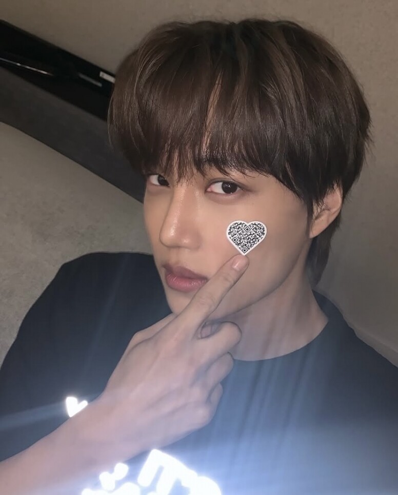 EXO KAI 的私服穿搭大揭秘：讓你瞬間變身時尚達人！