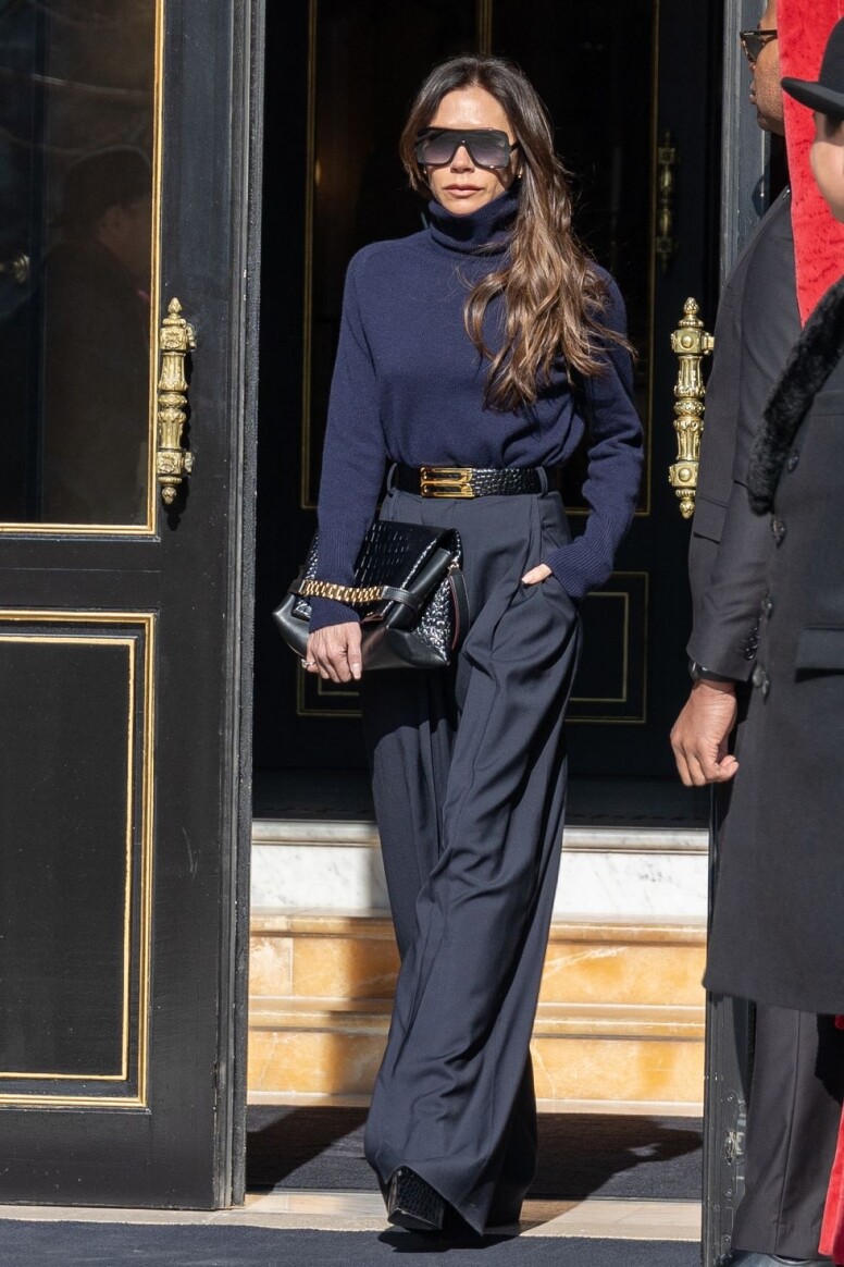 碧咸嫂全身不超過3種顏色！即學Victoria Beckham「3色規則」穿搭術