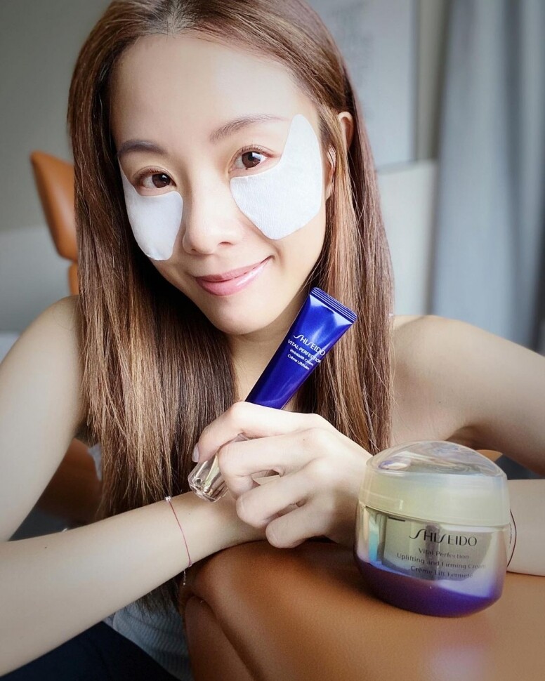 當然也有一些是天生的眼紋，如眼底紋，這些紋路比較難消失，但也要勤保