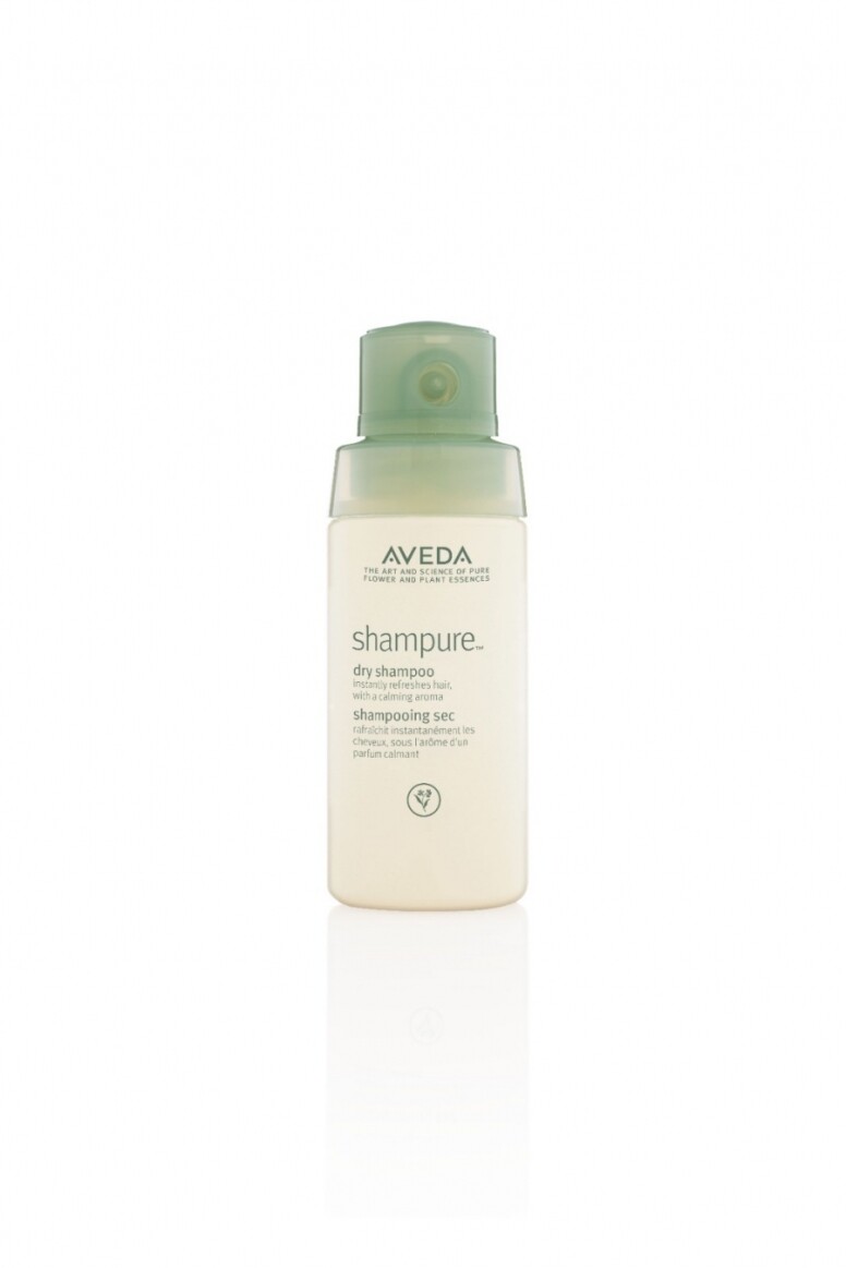 AVEDA的乾洗爽髮粉蘊含99.8%天然成份萃取，採用非氣壓噴霧式粉末設計，易