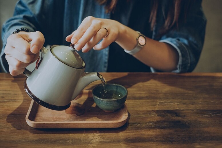 患有胃酸倒流之人士不宜飲用檸檬汁、番茄汁、濃茶或咖啡。