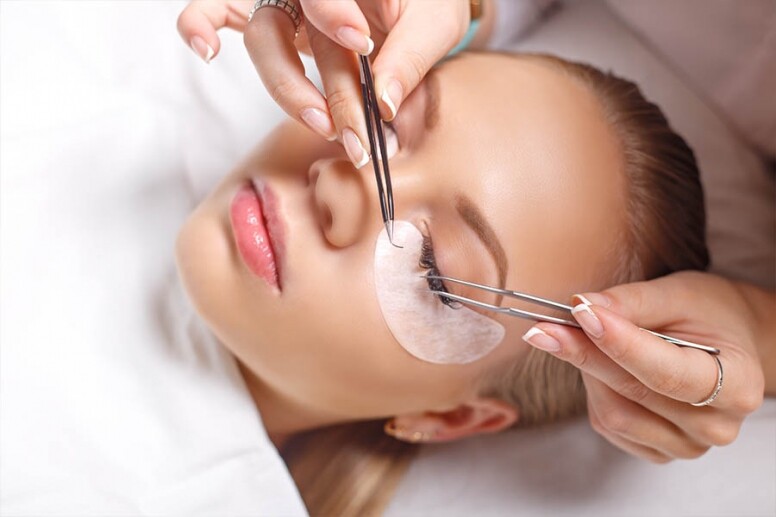 市面上的美睫方法一般分為三大類，包括植睫毛、角蛋白睫毛以及電睫毛