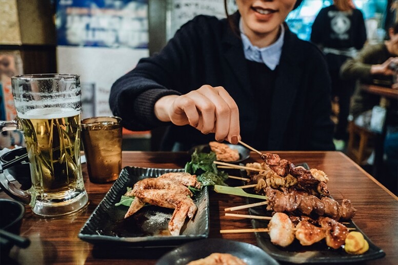 答：定時飲水，用清水代替有味飲品，飲足夠水分可以維持良好血液循環，可