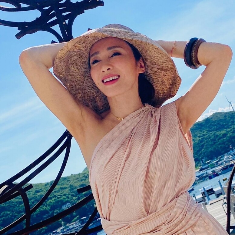 要跟她一樣保持23吋纖腰，不如看看她的4個瘦身法。
