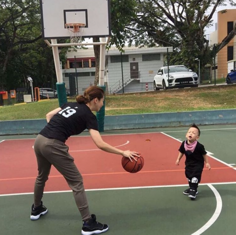 除此之外，徐若瑄提醒想瘦的話一定要早睡。她表示：「千萬別晚睡、撐越晩越
