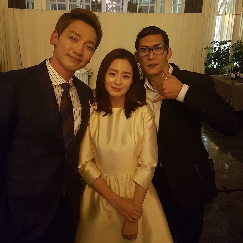 38 歲金泰希懷上第二胎， Rain 兩年抱兩