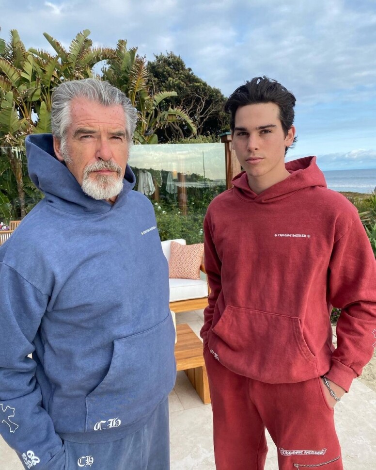 作為第5代占士邦Pierce Brosnan的兒子，Paris Brosnan的紳士氣質著實與父親神似。熱愛藝