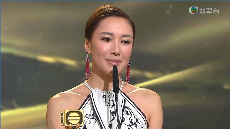 她於19年毅然離巢外闖，但並非北上，而是簽約美國經理人公司Authentic，成為「Marvel