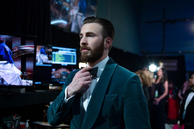 美國隊長Chris Evans「出手」救Regina