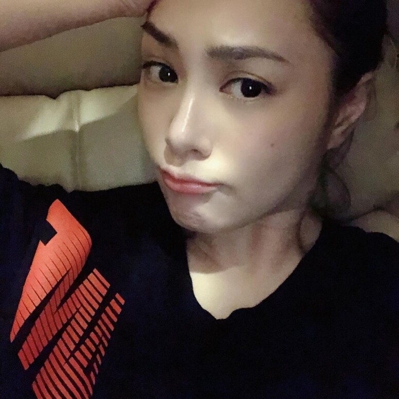 對於有報道指,賴弘國於分居期間將阿嬌的名牌手袋和名錶賣出,阿嬌亦 對於有報道指,賴弘國於分居期間將阿嬌的名牌手袋和名錶賣出,阿嬌亦
