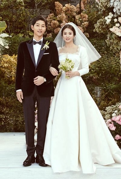 宋慧喬與宋仲基於2017年10月結婚 宋慧喬與宋仲基於2017年10月結婚