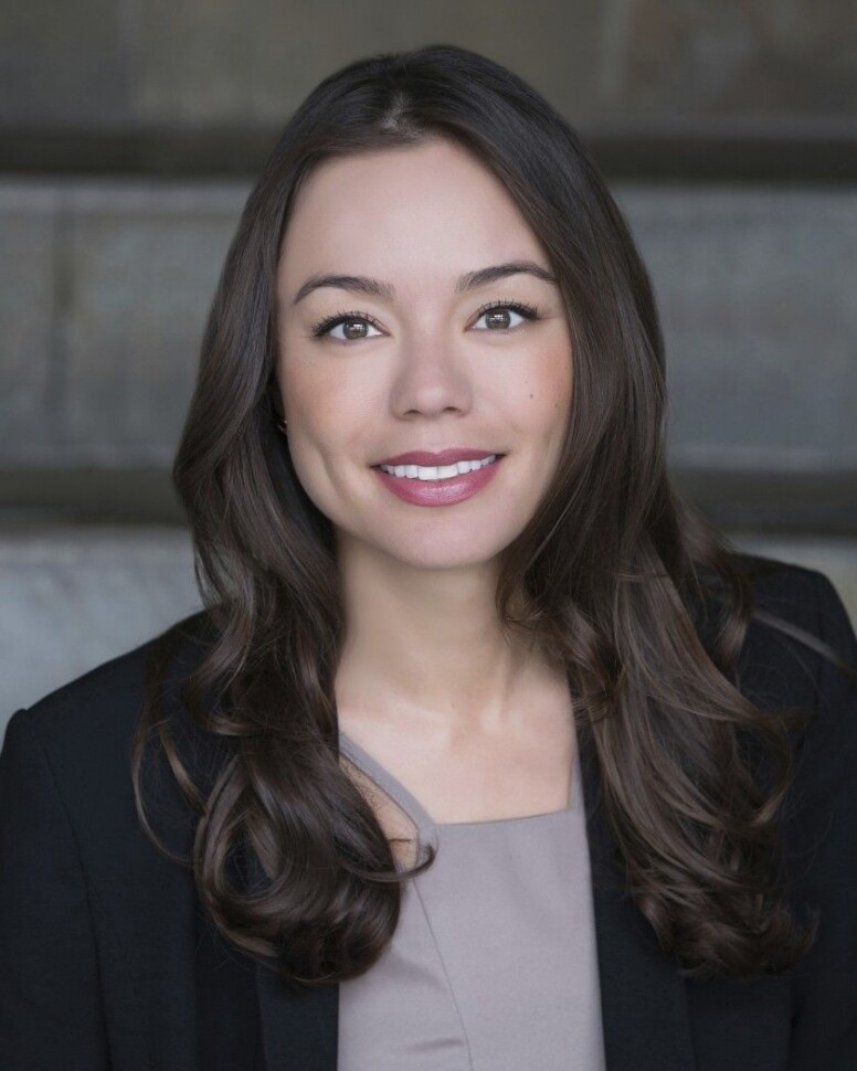來到了Sergey的第三位女人Nicole Shanahan，也是現任妻子。 他似乎對華裔女孩特別情有