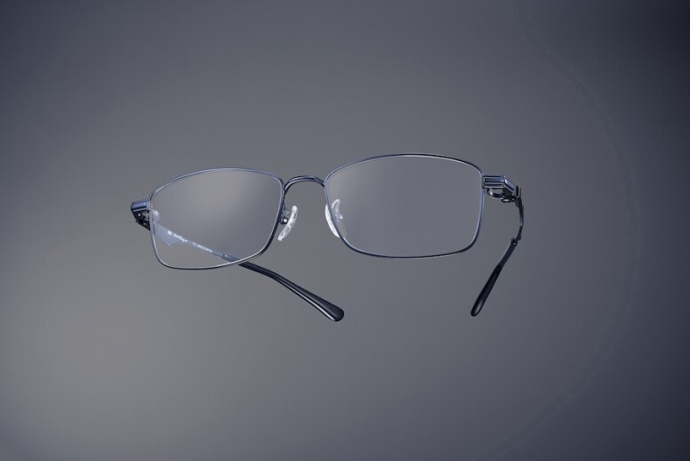 為爸爸配一副高質眼鏡絕對是貼心的選擇。著名日本眼鏡品牌 999.9(Four Nines