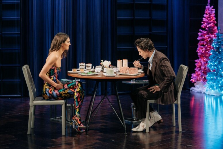 直至2019年12月，Kendall Jenner和Harry Styles一起上《Late Late Show with James Corden》，並參與「Spill Your Guts」真心話環