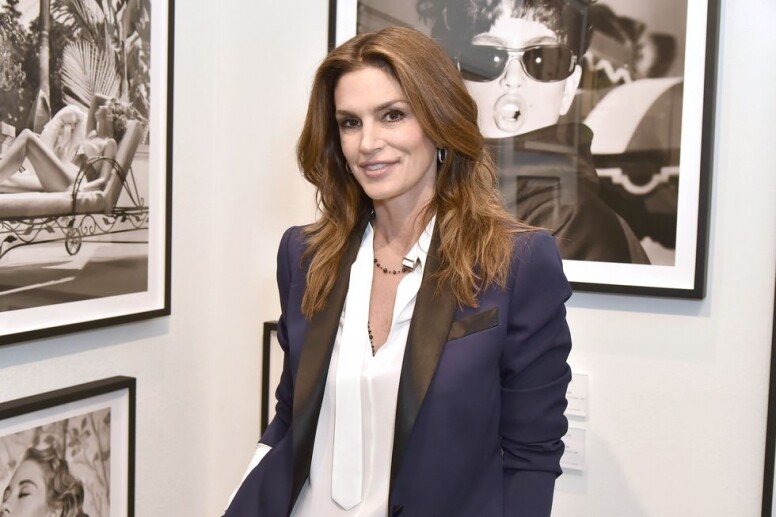 90年代傳奇超模之一的Cindy Crawford,在剛出道時曾經被拒絕多次,原因竟然是因 90年代傳奇超模之一的Cindy Crawford,在剛出道時曾經被拒絕多次,原因竟然是因