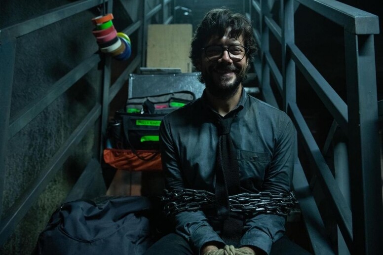 教授一角紅到了時尚界，就連意大利眼鏡品牌Persol都與劇集合作，推出特別