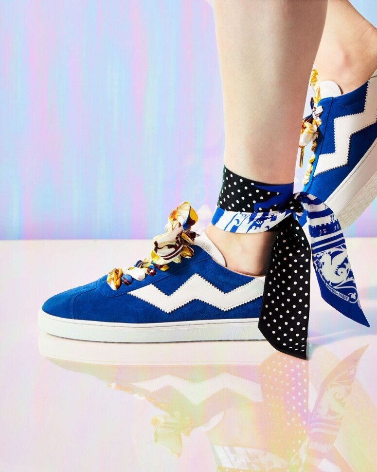 Stuart Weitzman Daryl以過膝美腿長靴和高踭鞋出名的Stuart Weitzman ，其實也有推出波鞋款式！重