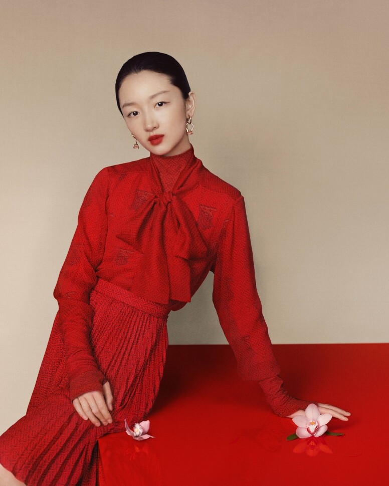Leslie的攝影作品流露出濃厚的東方美學，無論人物特寫抑或寫實靜物，也能