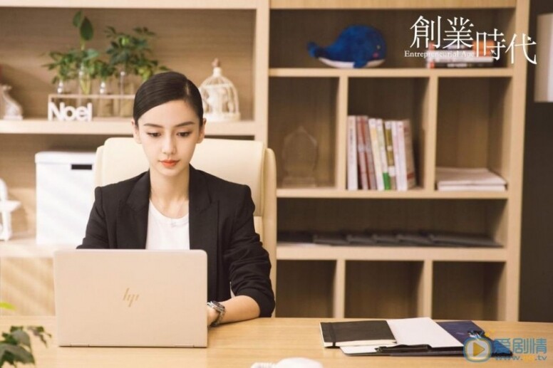 這顏值我可以！Angelababy 從小粉絲變拍檔，與碧咸同框拍廣告