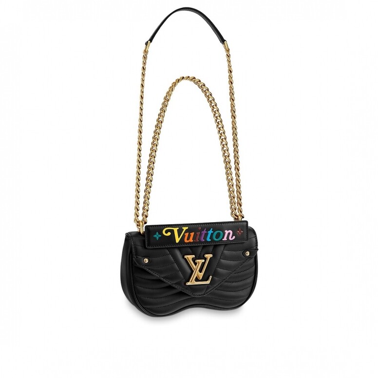 Louis Vuitton New Wave Chain Bag PM 採用柔軟的小羊皮