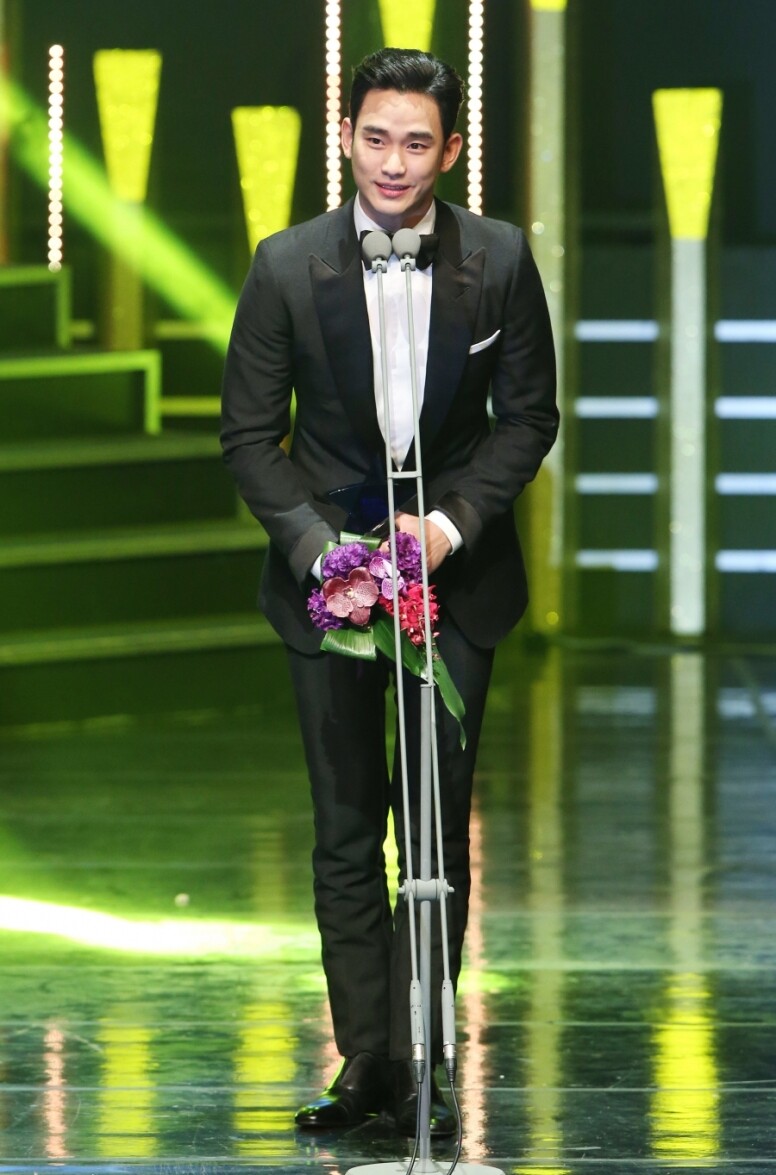 金秀賢在2015年曾於韓國電視劇大賞中奪得年度演技大獎，證明他不是空