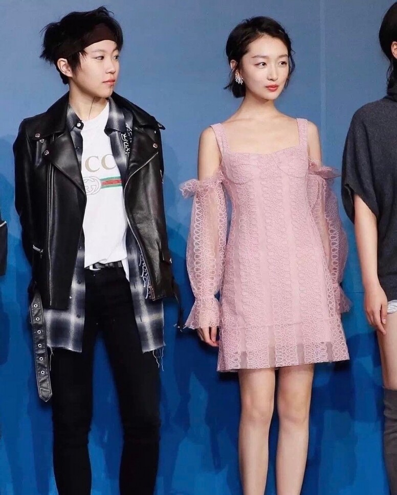 竇靖童很喜歡作衣服 layering