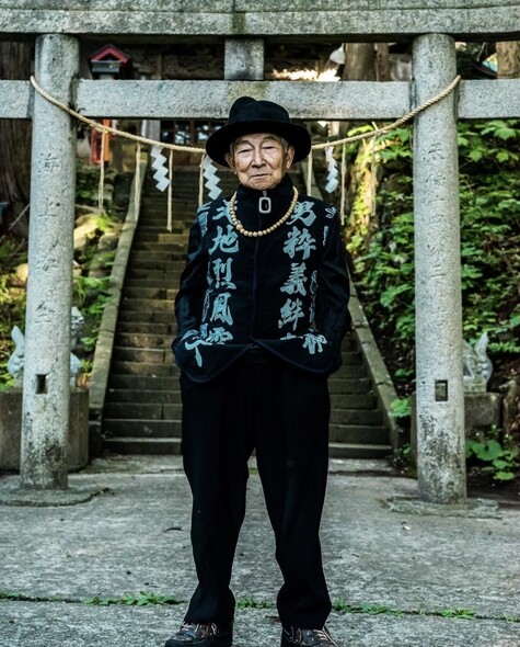 84歲時尚爺爺Tetsuya住在秋田縣，退休前任職化學老師，想不到退休教師能突