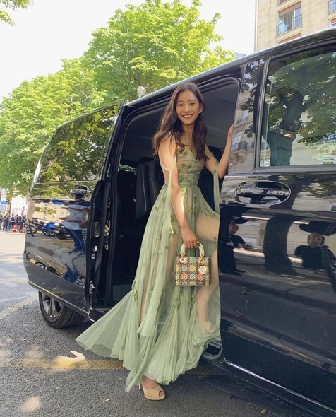 風格優雅的Dior看中新木優子的高人氣與女神氣質，最近再次邀請她到法