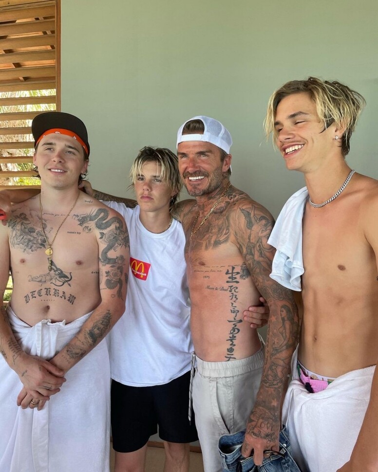 David Beckham和Victoria Beckham的孩子,自然遺傳了他們強大的基因,特別是Brooklyn Beckham、Romeo Beckham和Cruz Beckham David Beckham和Victoria Beckham的孩子,自然遺傳了他們強大的基因,特別是Brooklyn Beckham、Romeo Beckham和Cruz Beckham
