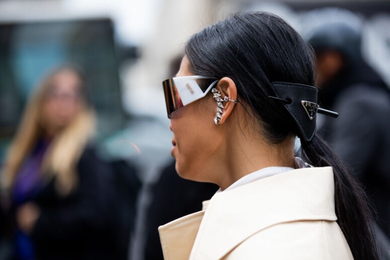 耳骨夾（Ear cuff）是個性配飾