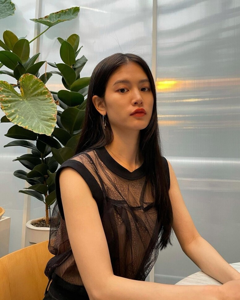 接下來介紹的就要近年在韓國堀起的日藉模特兒立花惠理（Eri），長相上雖