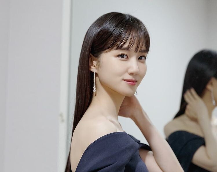 《非常律師禹英禑》的成功，一大部分歸功於飾演女主角「禹英禑」的朴恩斌，據