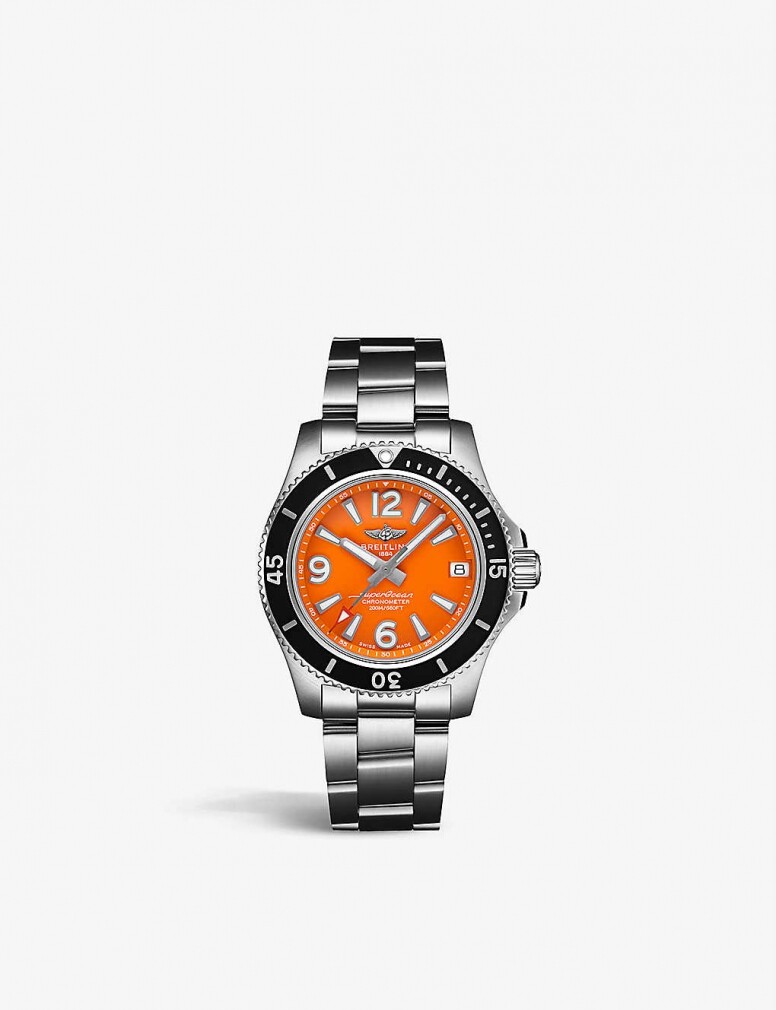第一眼就給鮮橙色的錶盤吸引到，特別適合朝氣滿滿的炎夏！Breltling 超級海洋