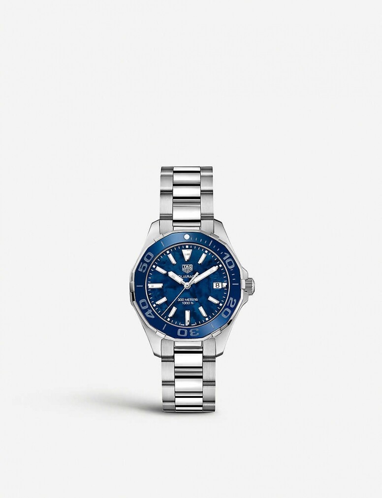 Tag Heuer Aquareacer為品牌專業的運動腕錶系列，外觀大方得體，不但適合上班造型，相