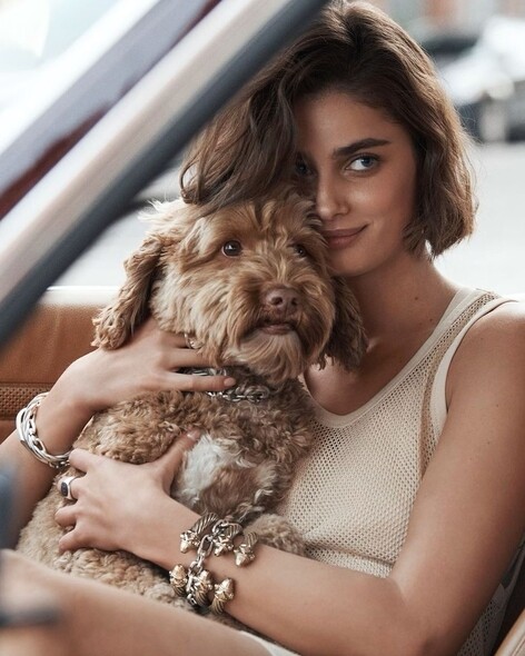 Taylor Hill IG@taylor_hill25歲的美國名模Taylor Hill今年竟然已經要踏入時尚生涯第十