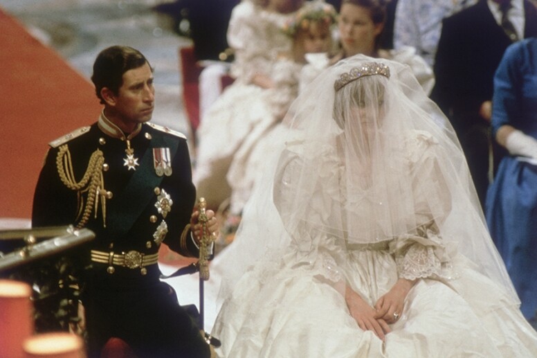 結婚大日子難免心情緊張激動，當年化妝師 Barbara Daly 說當一切都看似準備妥