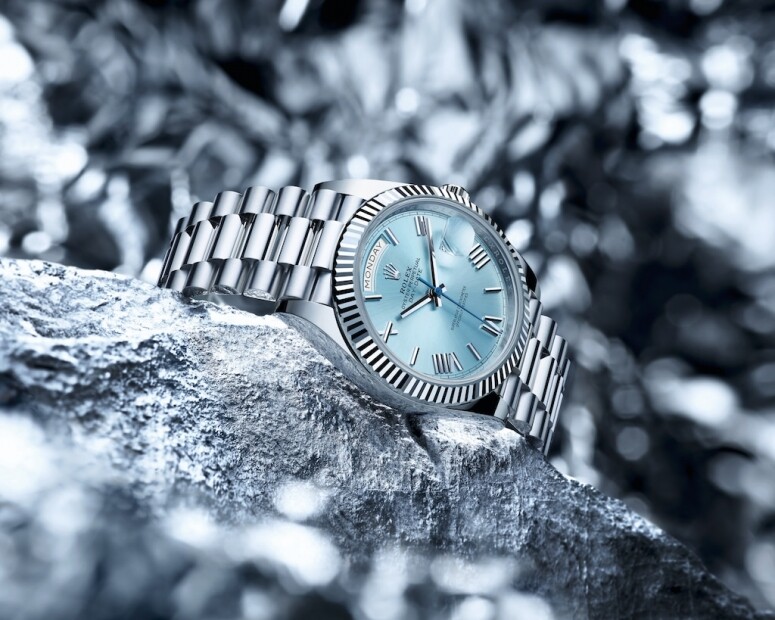 女士們皆為會其心動的2022勞力士Oyster Perpetual Day-Date 40 950鉑金款，配備矚目的耀眼