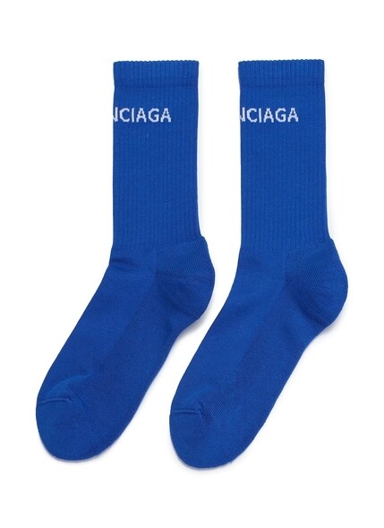 如果男友是潮流愛好者，必定喜歡充滿潮味的Balenciaga，奈何品牌的皮革小物、鞋
