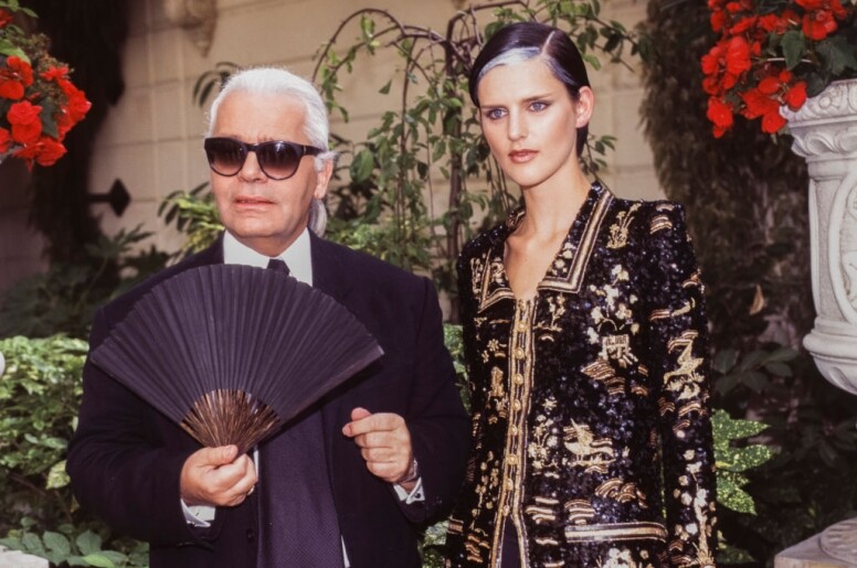 她更是老佛爺Karl Lagerfeld的繆斯之一，成品牌代言人及固定班底，不少Chanel大騷也