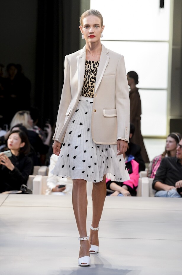 Berluti 總裁Antoine Arnault太太Natalia Vodianova 擔任模特兒
