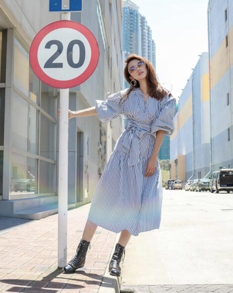 Shirt dress、trench coat等單品，都是氣質女生的必備造型，加上精巧的細節，要ruffles、泡泡袖