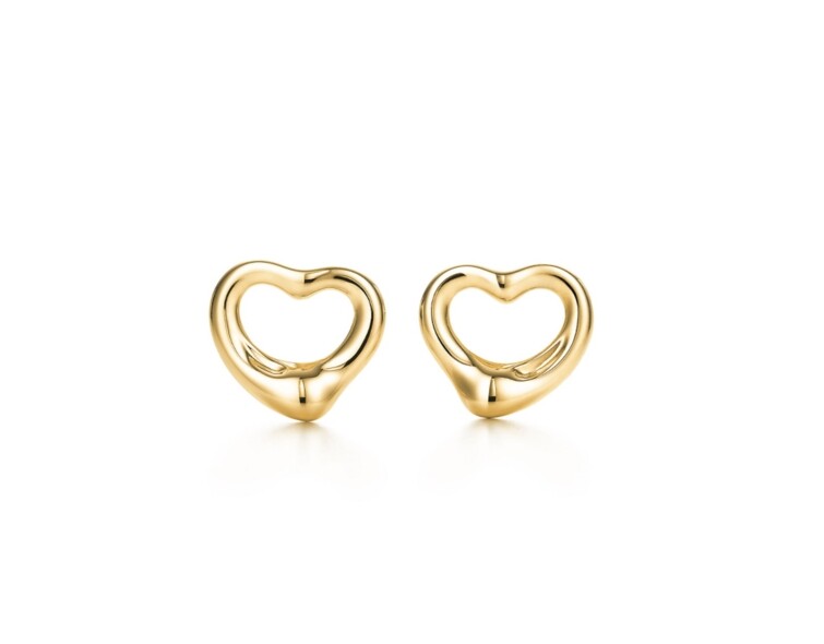 Tiffany & Co. Elsa Peretti™除了有Bean Design出名之外，這款簡約動人的Elsa Peretti Open Heart鏤空心形樣式