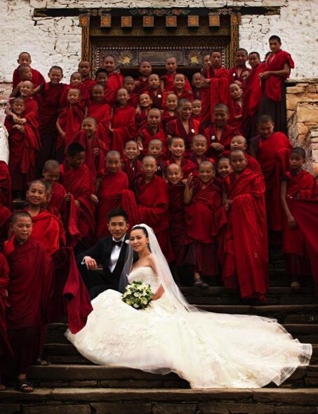 Vera Wang的婚紗令人趨之若鶩，中港台明星亦不例外，劉嘉玲、李玟、徐若瑄、湯唯