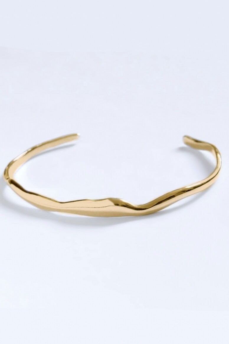 鍍金手鐲($2,430 Bar Jewellery) 鍍金手鐲($2,430 Bar Jewellery)