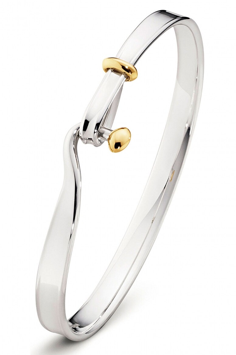 黃金及純銀手鐲（$4,000 Georg Jensen, available at Selfridges）