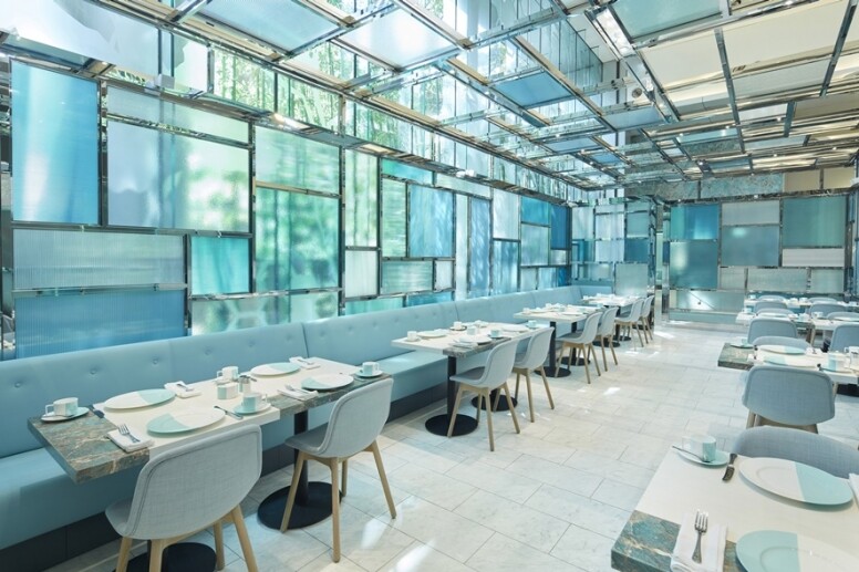 Tiffany Blue Box Cafe選址尖沙咀北京道一號商場,在角落的獨立茶座以Tiffany著名色彩 Tiffany Blue Box Cafe選址尖沙咀北京道一號商場,在角落的獨立茶座以Tiffany著名色彩