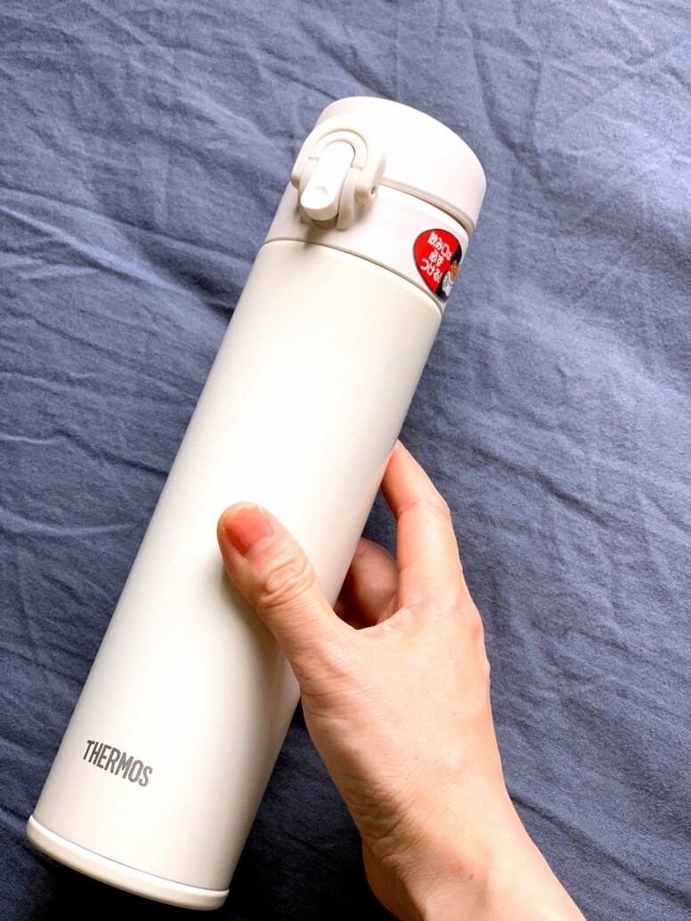 對於我而言，抗疫很重要的一環是飲水。明白大家戴上口罩時，習慣性地少