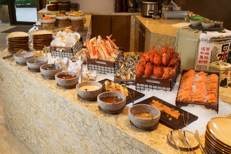 即日至6月30日嘉里酒店大灣咖啡廳廚師團隊製作以可持續發展海鮮
